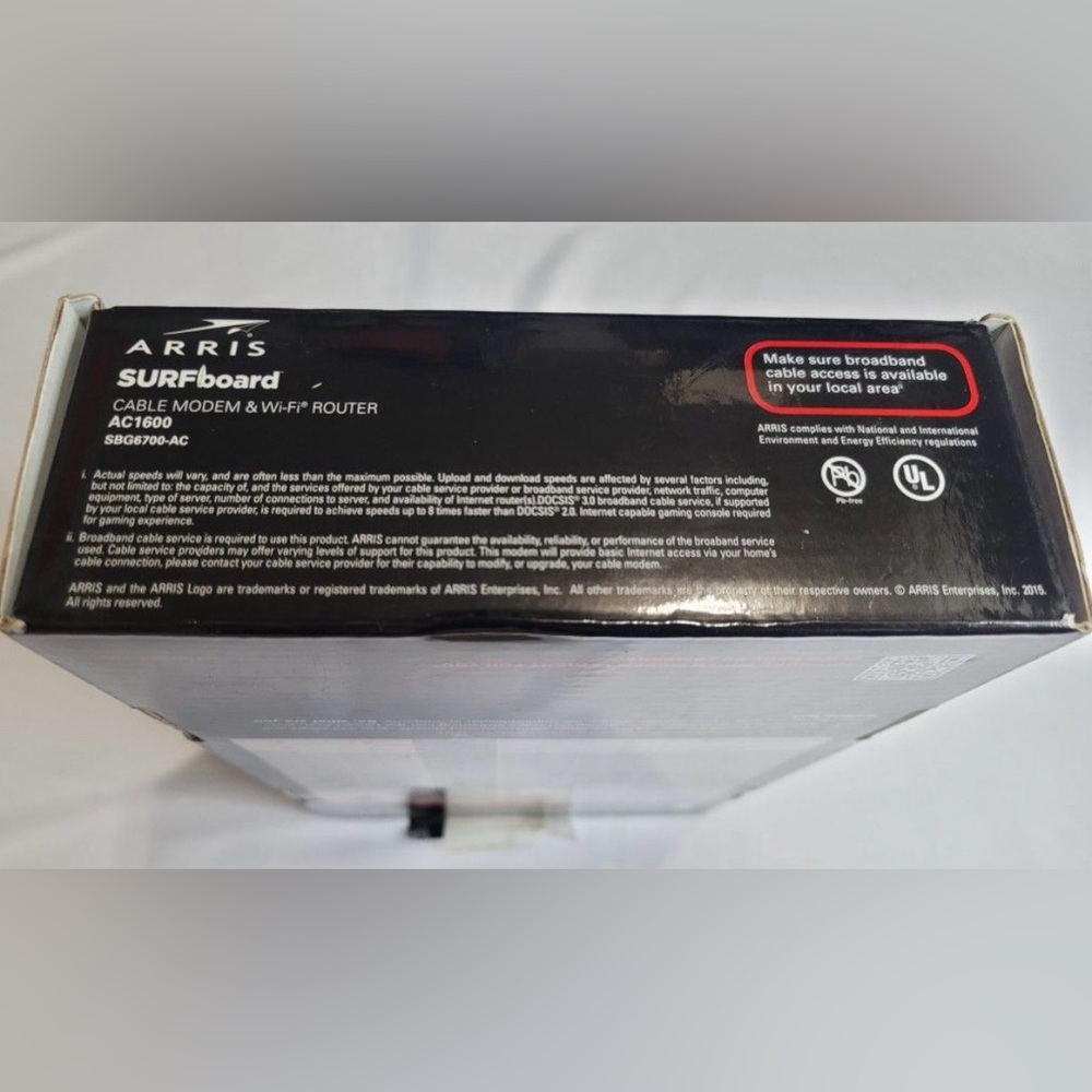 ARRIS SURFboard Cable Modem & Wi-Fi Router - Picture 7 of 10